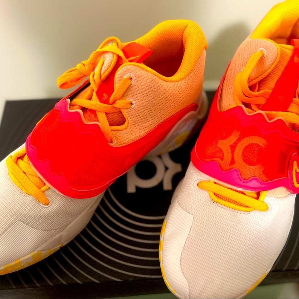 KD Trey 5x men shoes size 14 (rare size) Brand New in Box!!